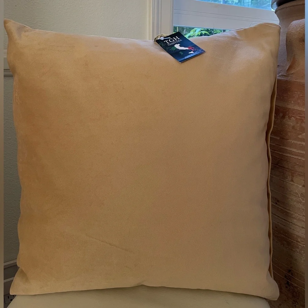 TGH ITALY Tan Velvet Suede Like Fabric Duck Feather Blend Soft Lux NWT new 20”